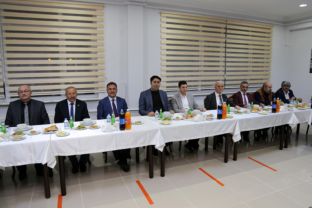 Özel İdare’nin iftarında buluştular